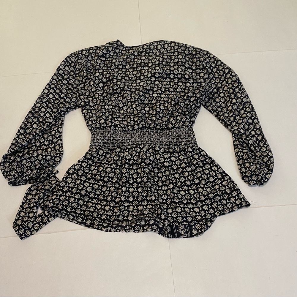 🍁Max Studio black and white blouse size small - Picture 5 of 5